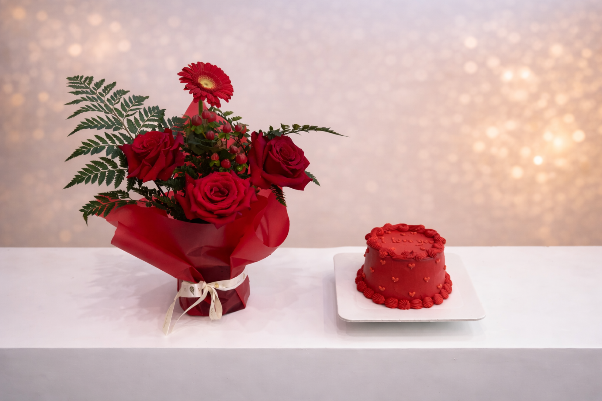 Picture of Strawberry and Vanilla Cake |  Flowers